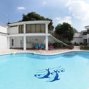 https://casa-paraiso-ciudad-jardin.cali-hotels.com